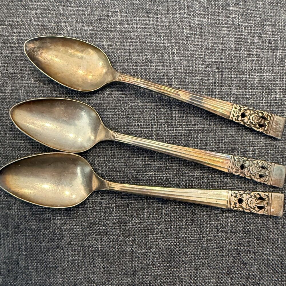 Vintage 3x Oneida Community 1936 Coronation Silverplate Oval Bowl Soup Spoons